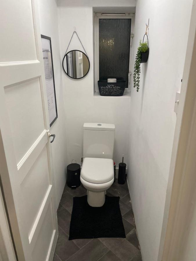 Lovely 2Bedroom 4Mins From Wimbledon Station Londra Exterior foto