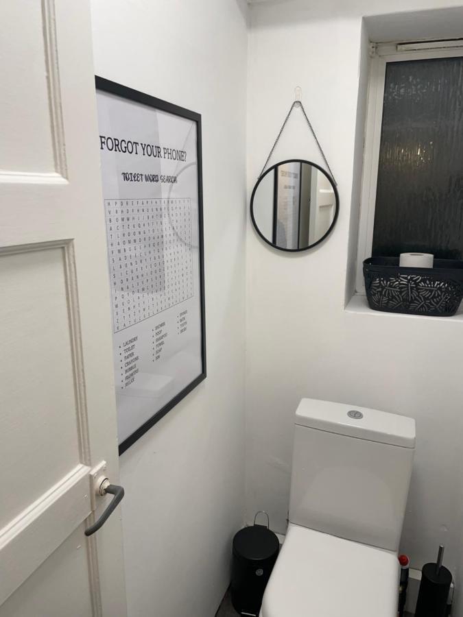 Lovely 2Bedroom 4Mins From Wimbledon Station Londra Exterior foto