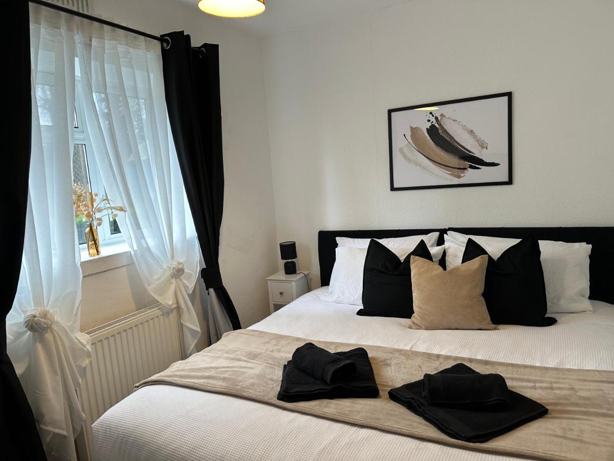 Lovely 2Bedroom 4Mins From Wimbledon Station Londra Exterior foto