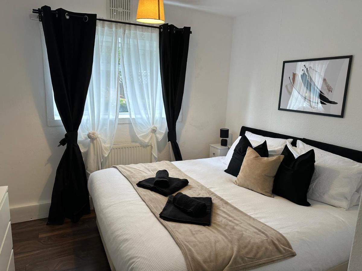 Lovely 2Bedroom 4Mins From Wimbledon Station Londra Exterior foto