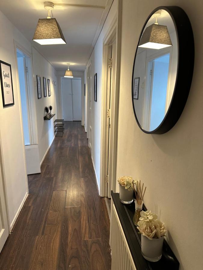 Lovely 2Bedroom 4Mins From Wimbledon Station Londra Exterior foto