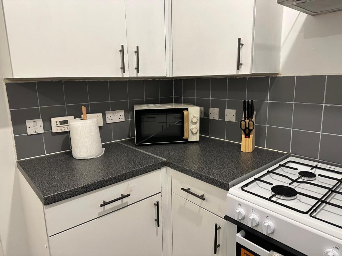Lovely 2Bedroom 4Mins From Wimbledon Station Londra Exterior foto